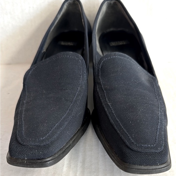Vtg Stuart Weitzman-Square toe loafers in navy blue with 1.5”heel.Size 9.5 - Picture 5 of 7